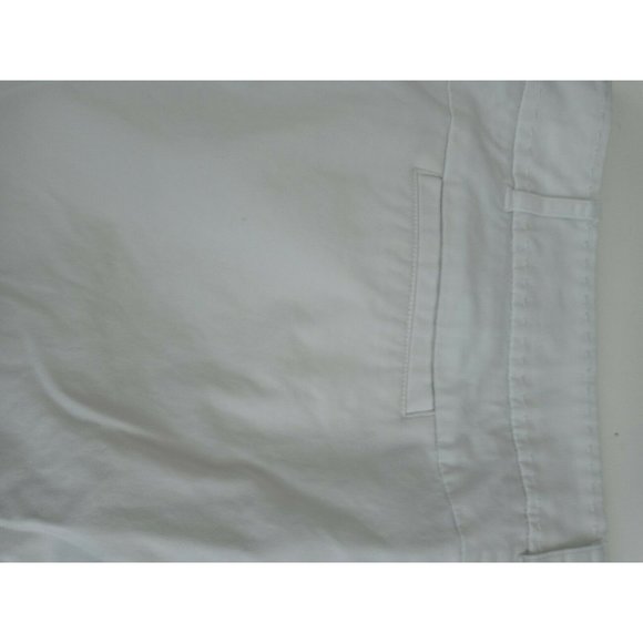 Tribal Studio Women's White Capri Pants With Button Accents Size 12P - Picture 5 of 9